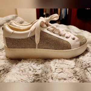 Steve Madden sneakers white w/ sparkles Excellent condition Size 9